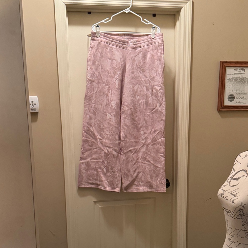 Hollister Soft Pink Camo Oversized Jogging Pants